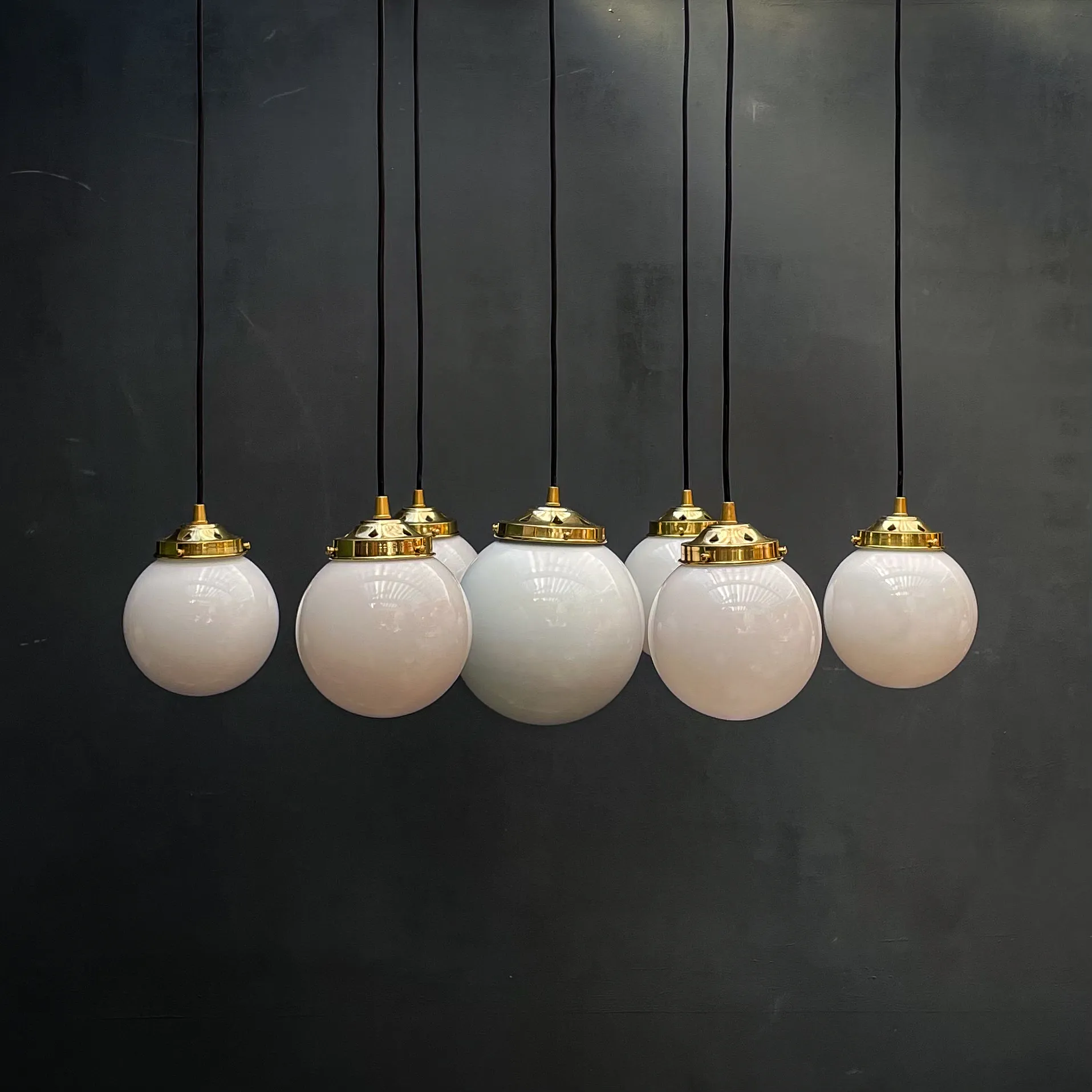 grappe petit globe opaline blanc suspension