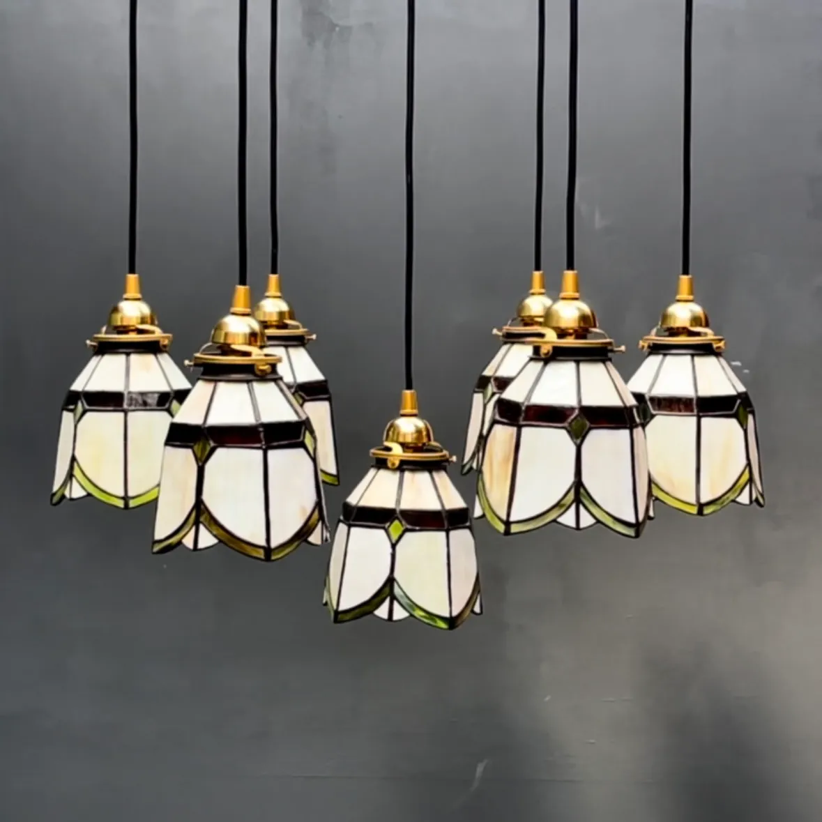 suspension verre transparent blanc noir vitrail