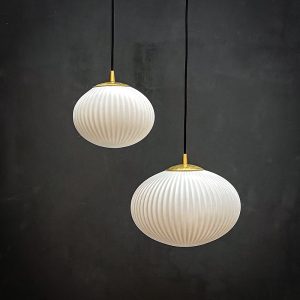 Suspension striée ovale mate grand modèle